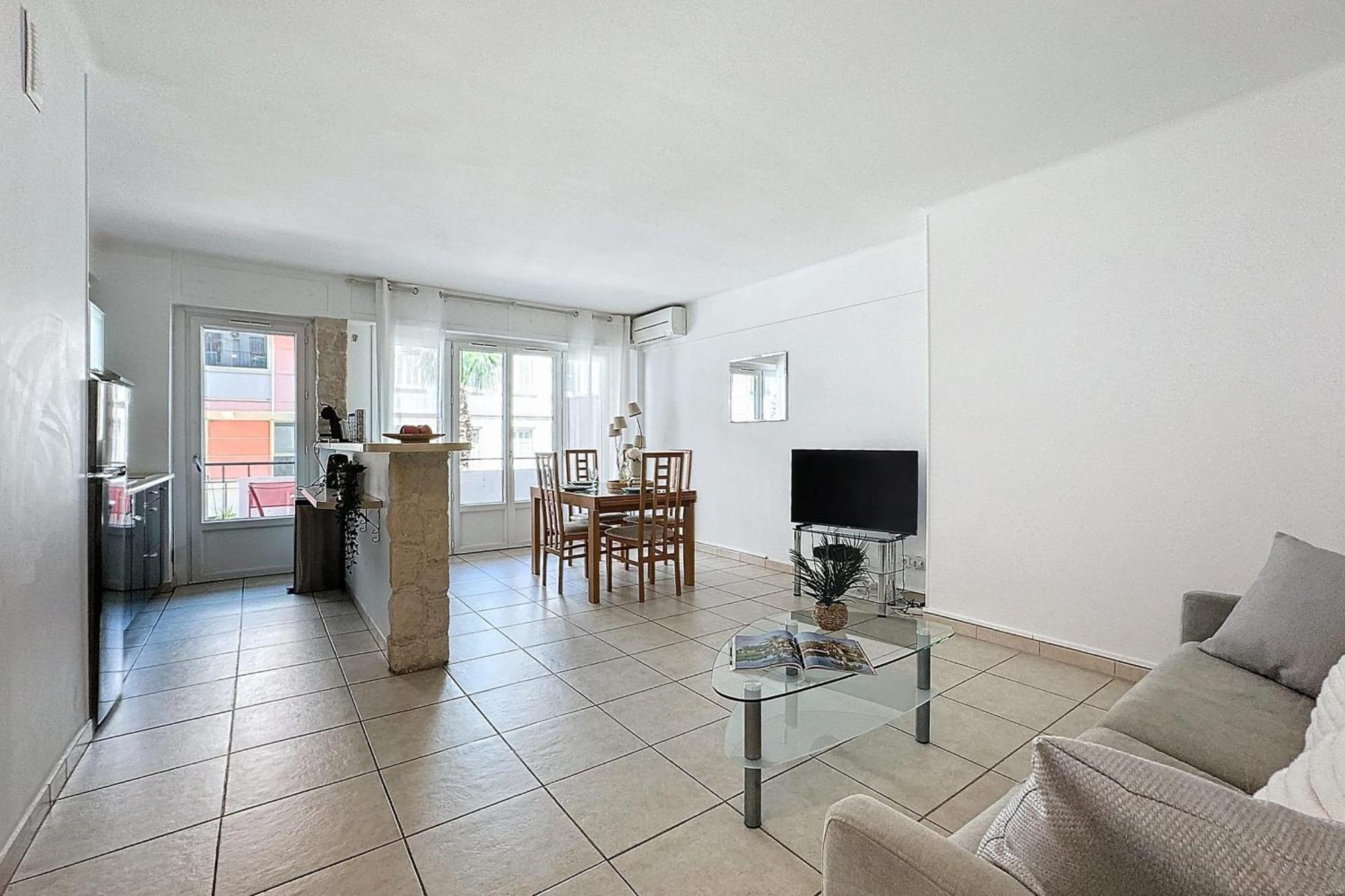 Les Mimosas - Ideal Congress - For 4 People In Appartement